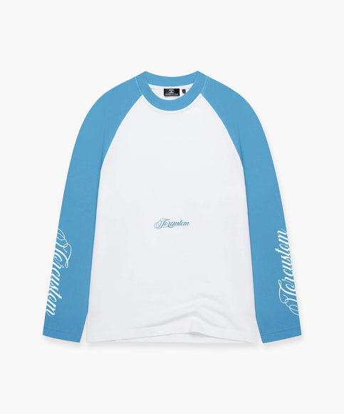 Jorcustom Jorcustom Longsleeve Raglan Sleeve Handscript 2.0 FW26 White/Bounty Blue