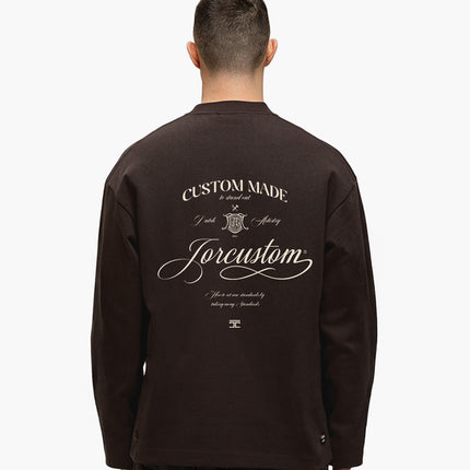 Jorcustom Jorcustom Longsleeve Handrscript SS26 Brown