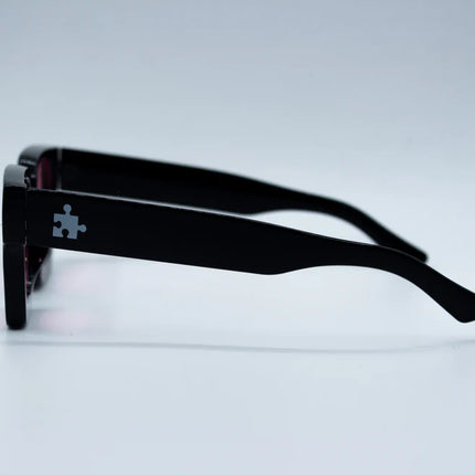 The Missing Piece The Missing Piece Sunglasses Classic Black/Pink