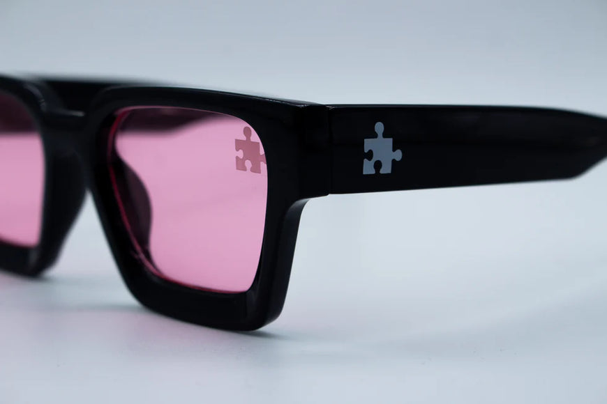 The Missing Piece The Missing Piece Sunglasses Classic Black/Pink