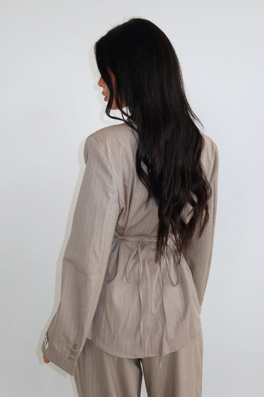 Unique The Label Unique The Label Rosie Blouse SS26 Taupe